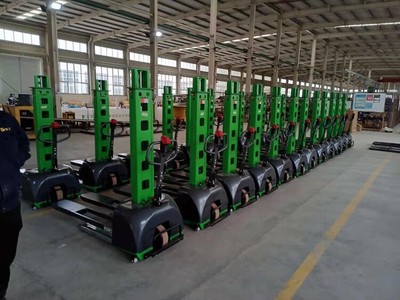 金华随车叉车工厂 助力港口货物装卸搬运高效作业